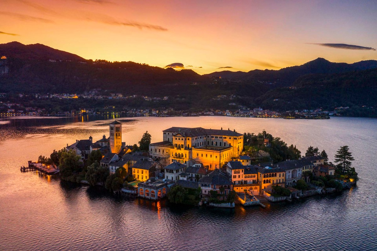 Isola di San Giulio nel lago D'Orta