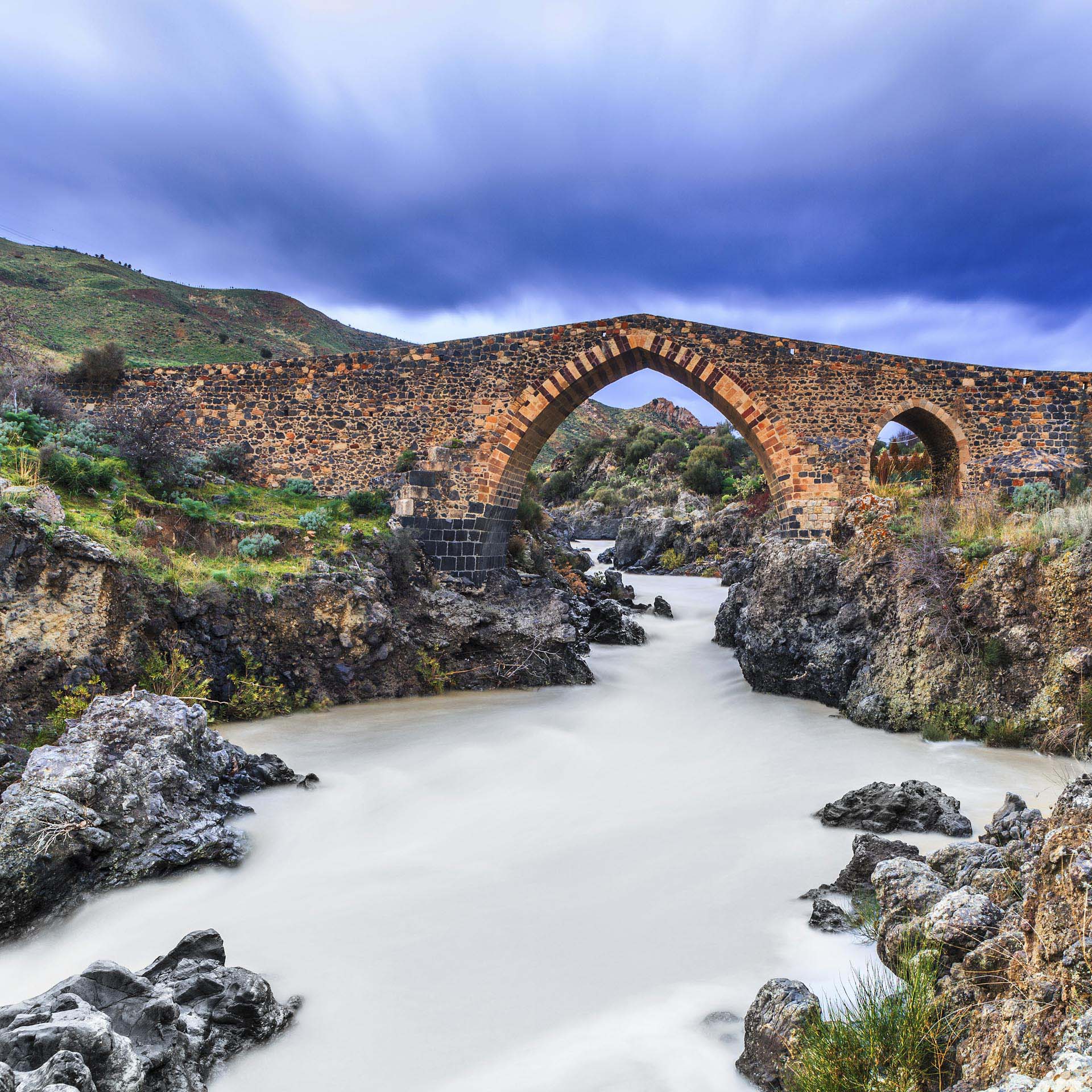 mg_2915 - Il ponte saraceno sul fiume Simeto