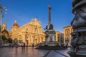 mg_5695-94-96 - Catania, un tramonto sulla fontana dell'Elefante e la Cattedrale Sant'Agata