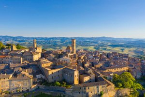 Volterra vista dal cielo
