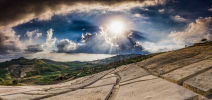 Il Cretto di Burri, opera di Land Art realizzata da Alberto Burri