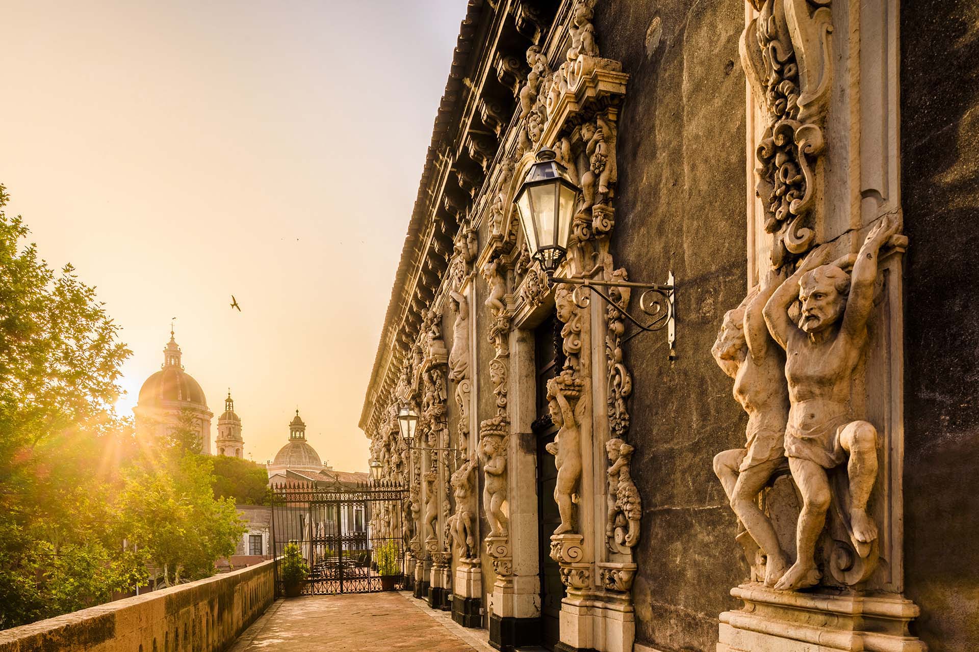 0A1A8363-HDR-Catania, la facciata barocca del palazzo Biscari