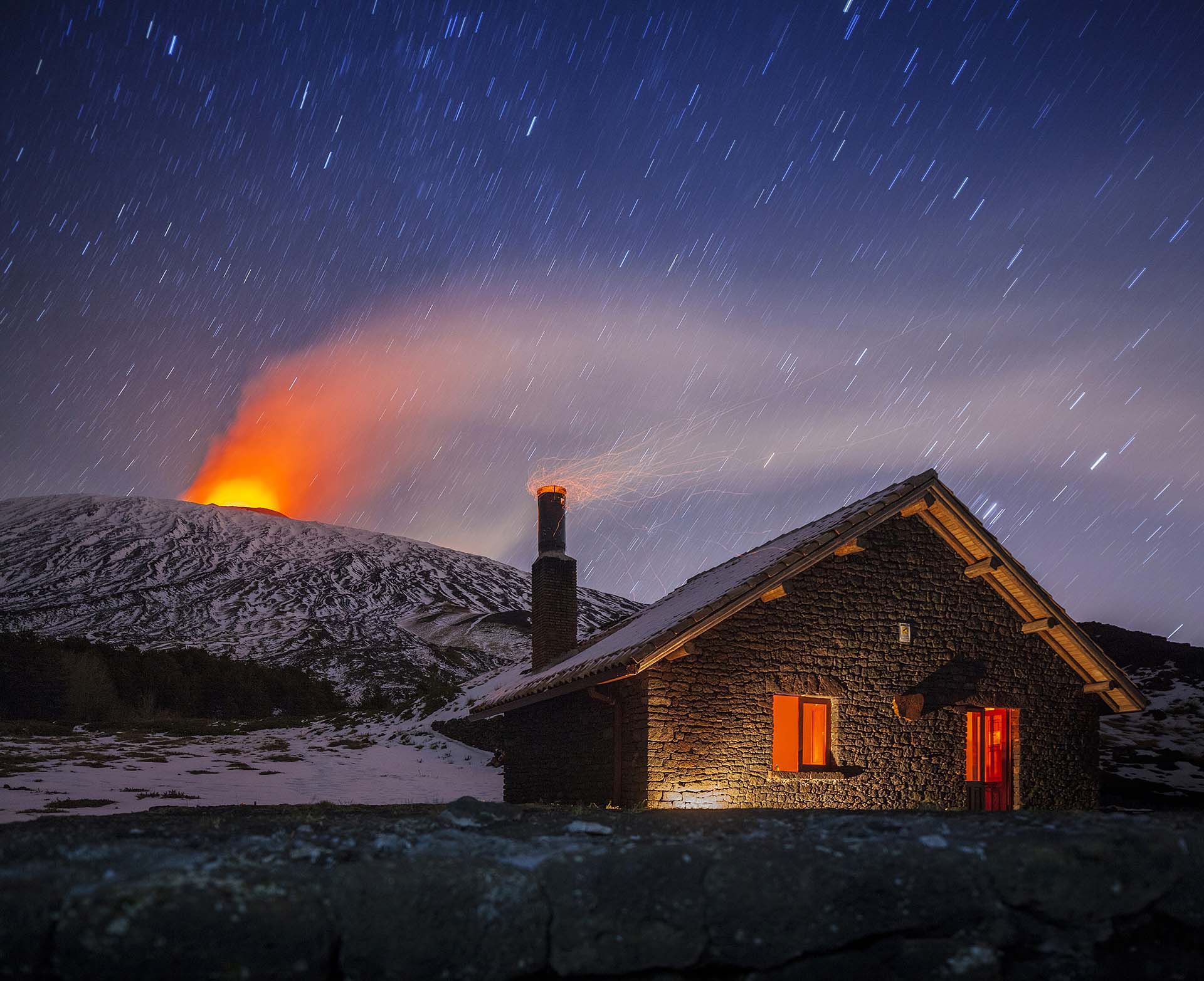 SIM-474024-Etna, rifugio Galvarina di notte