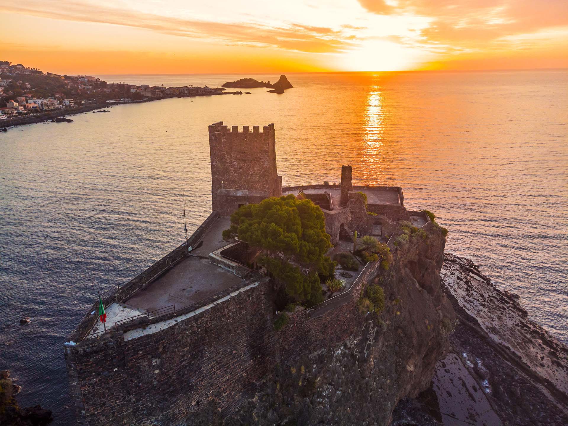 DJI_0132-Il castello di Aci Castello
