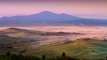 Il Monte Amiata e le sinuose colline della Val d'Orcia.
