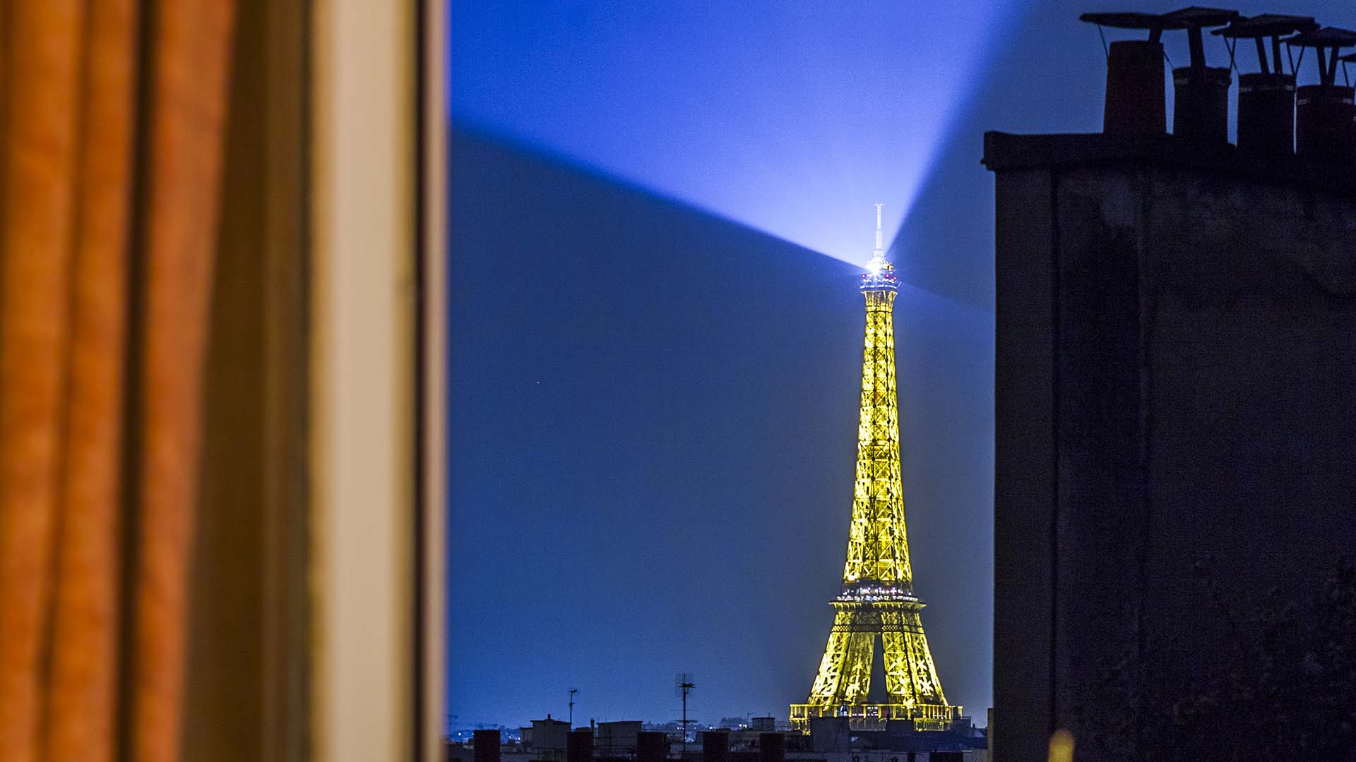 Parigi, una finestra su Torre Effel
