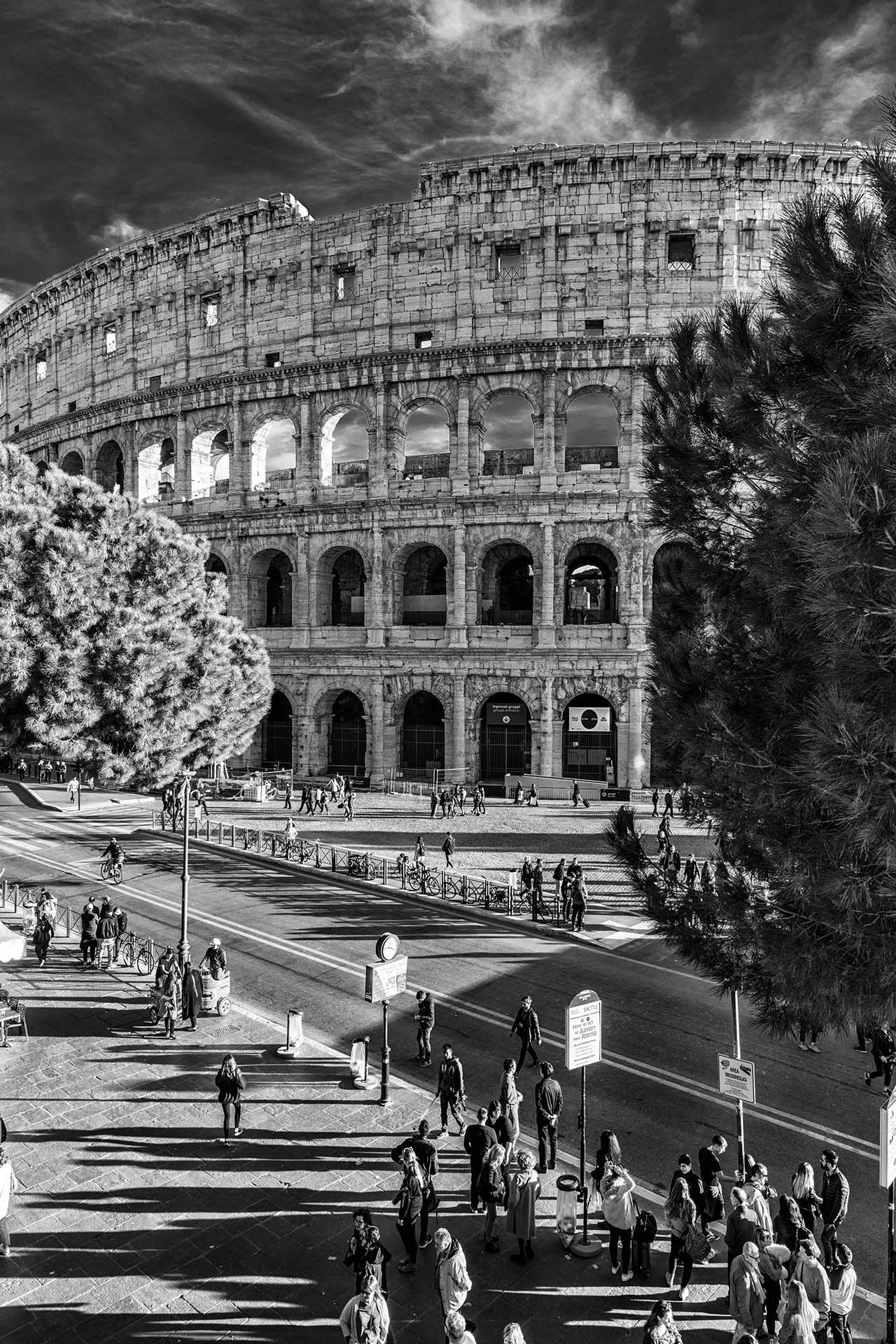 Roma, fermata del Colosseo.
