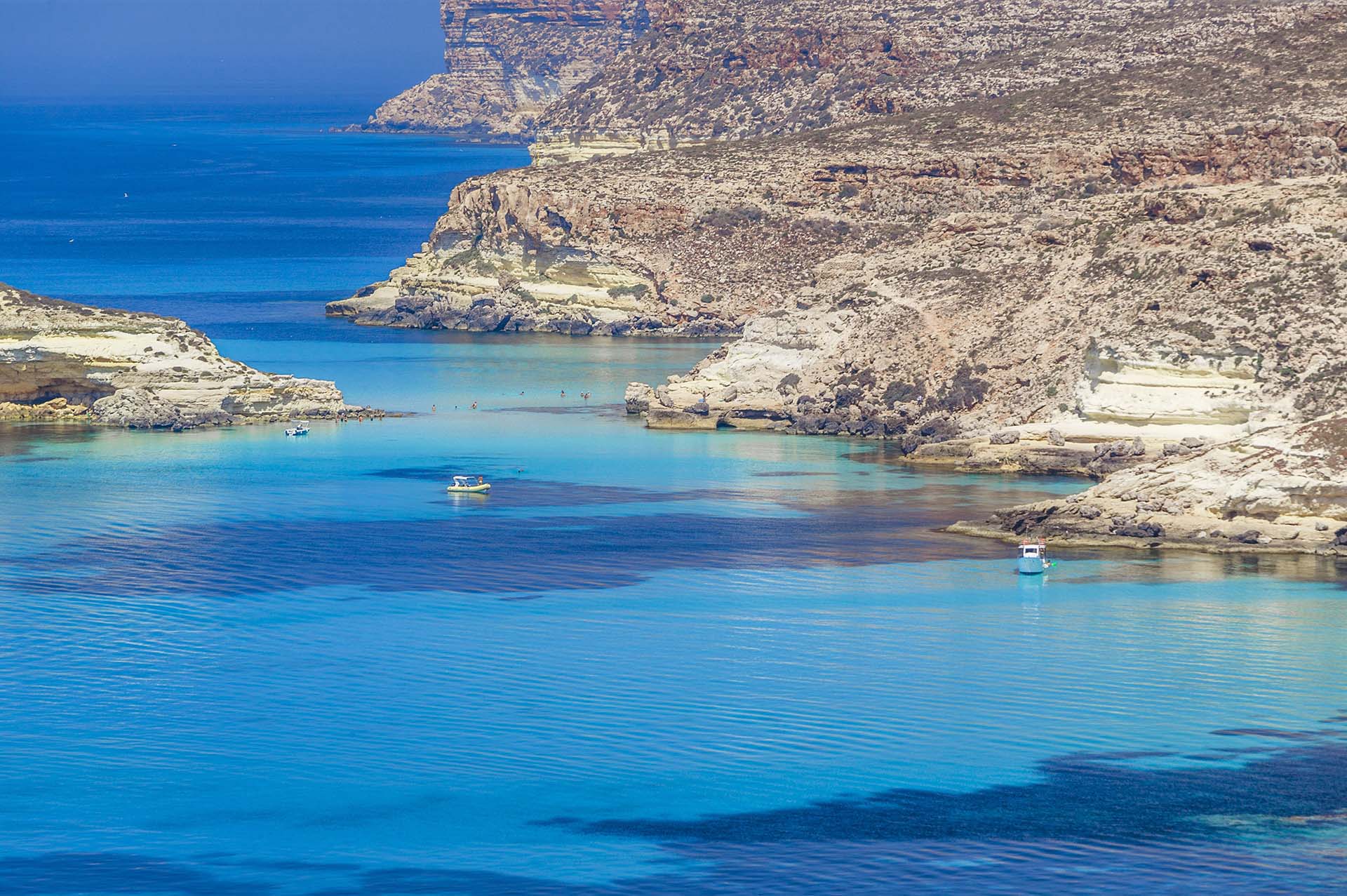 DE7U5857-Lampedusa, scogliera baia dei Conigli