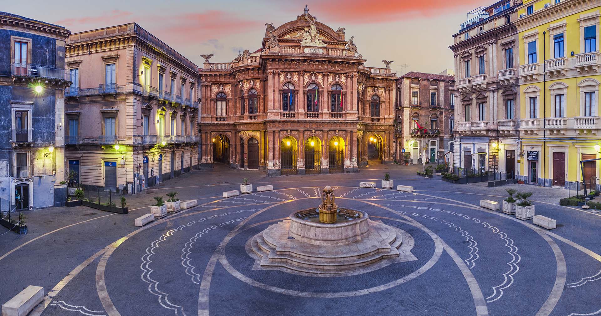 DJI_0702-Pano Catania, piazza Vincenzo Bellini e il Teatro
