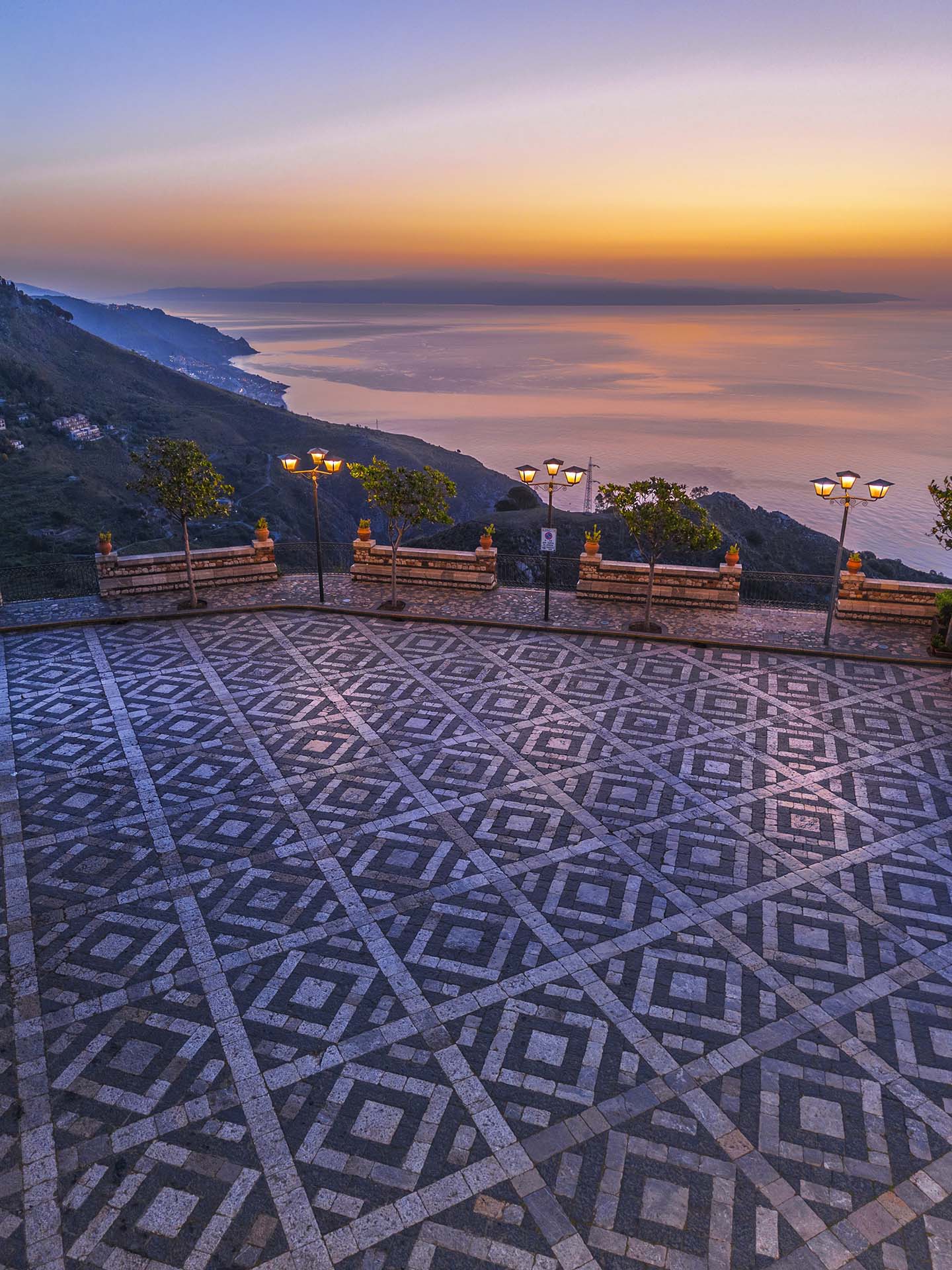 DJI_0542-HDR-Castelmola, una terrazza sullo stretto di Messina