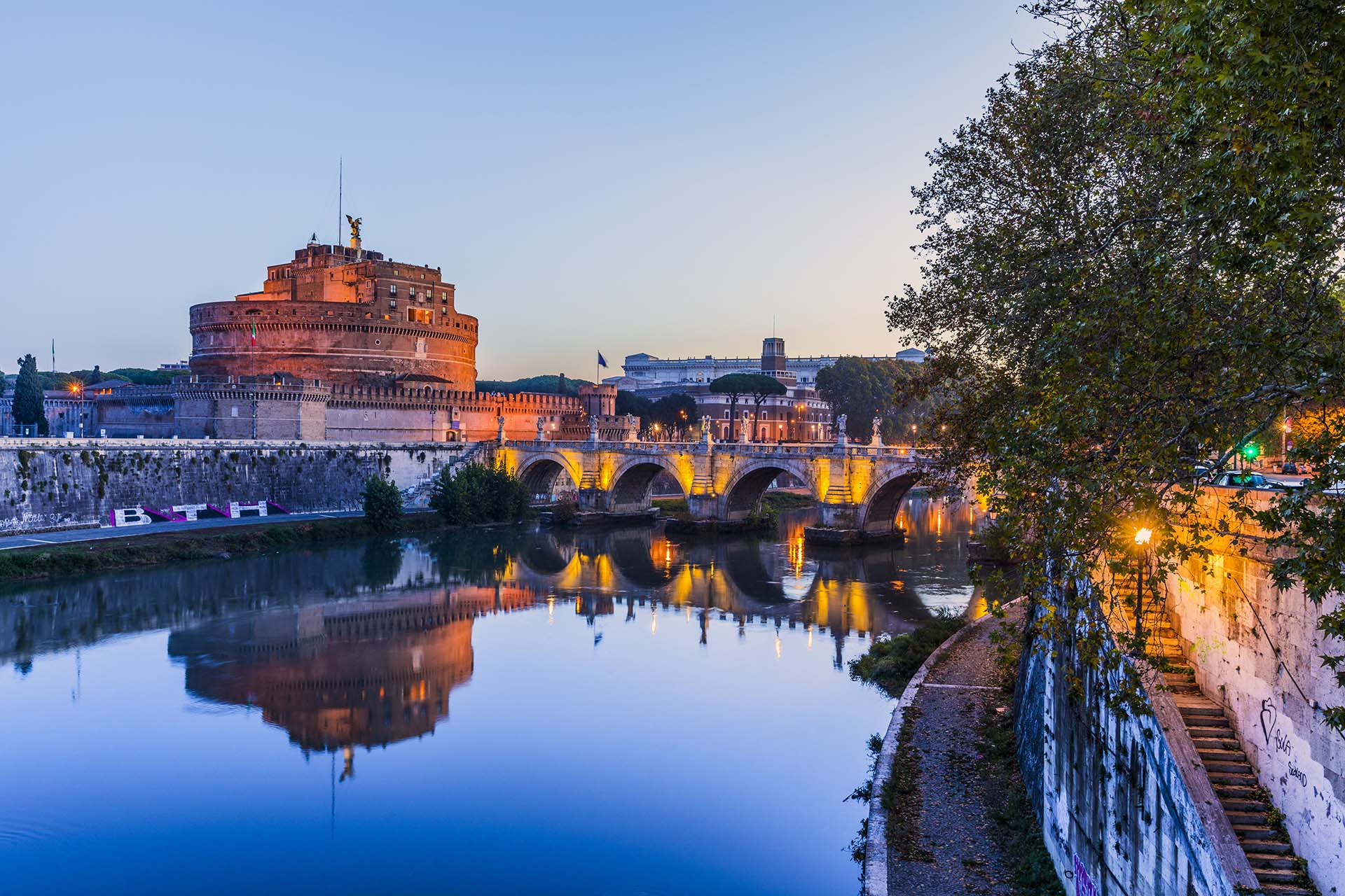 Roma, Castel Sant'Angelo, Ponte Sant'Angelo e il fiume Tevere