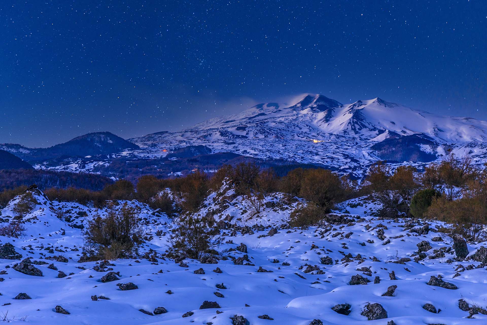 Etna, una notte invernale del versante sud