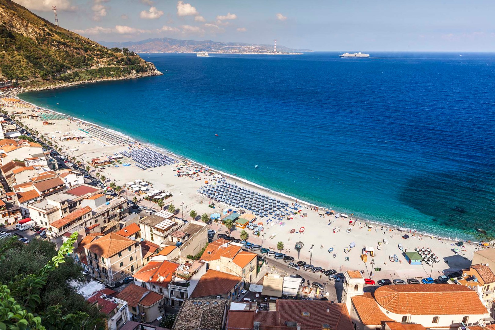 La spiaggia di Scilla e lo stretto di Messina, Punta Torre Faro