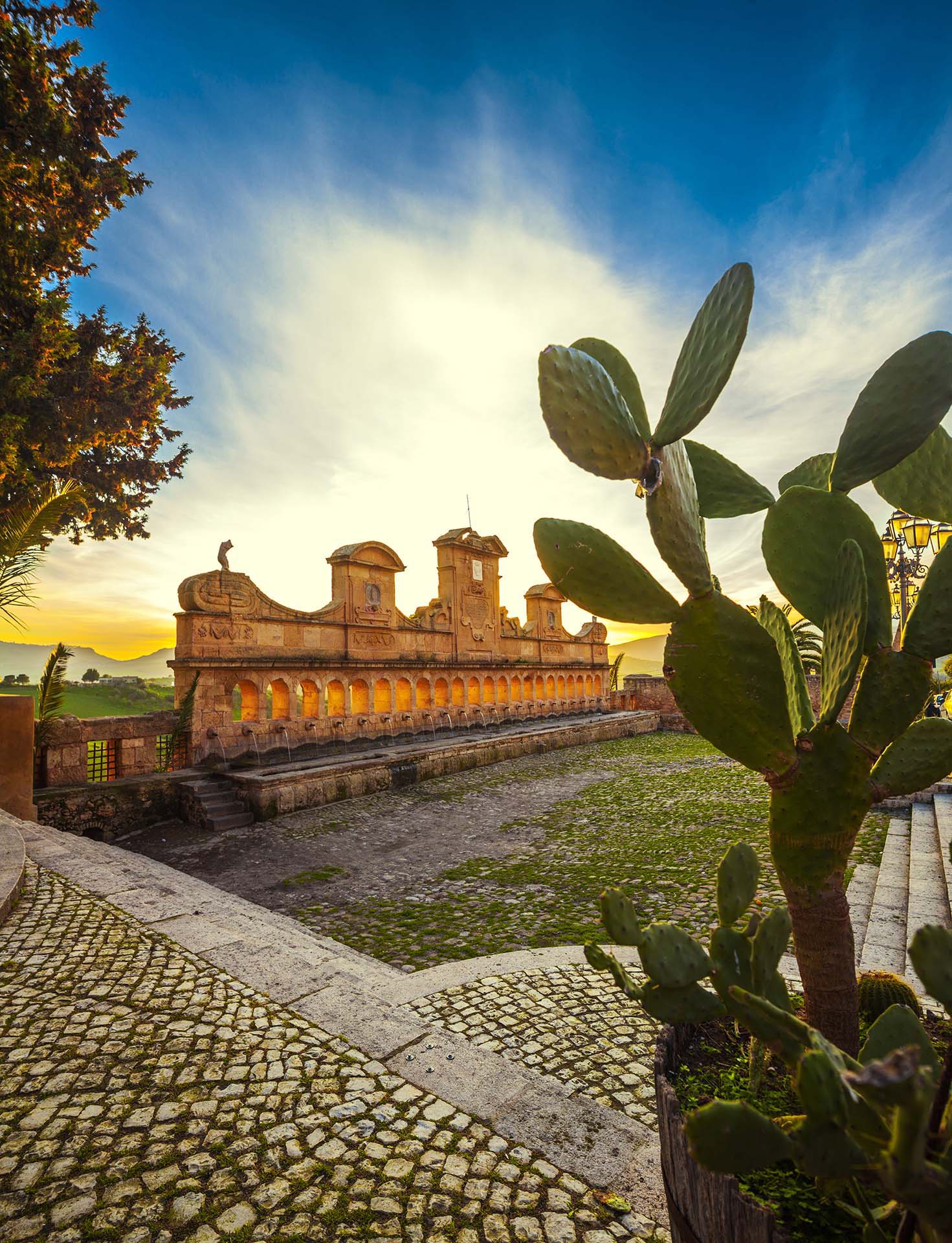 MG_9437-Pano. - Leonforte, Fontana Granfonte