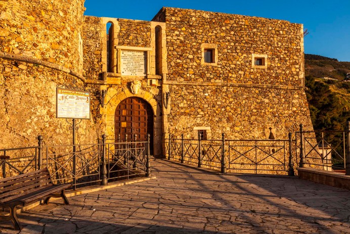 Calabria, Castello Murat di Pizzo Calabro