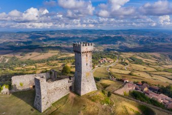Il Castello di Radicofani in Val d'Orcia.