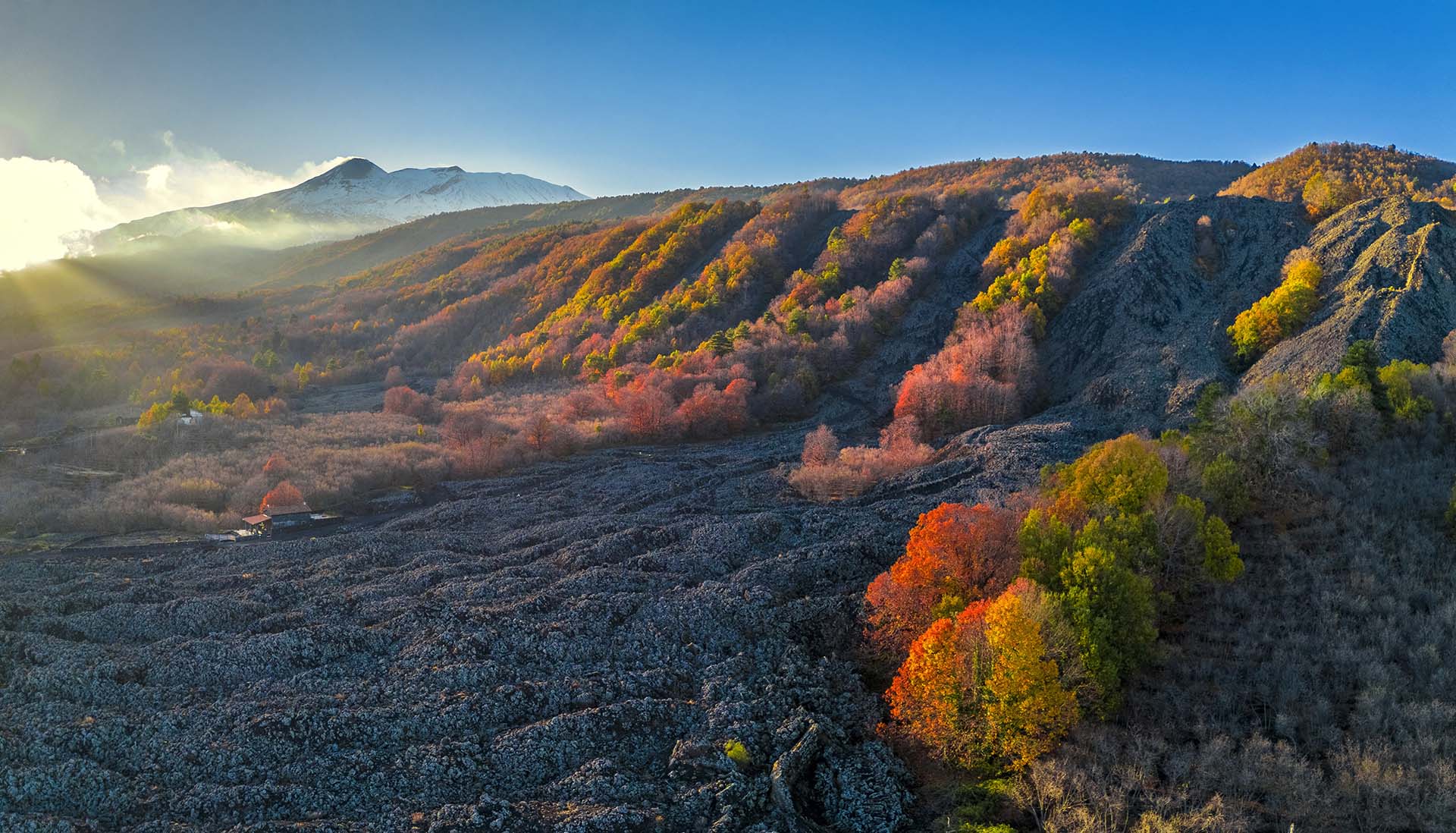 Etna, Ripe della Naca, colata lavica del 1928 al tramonto
