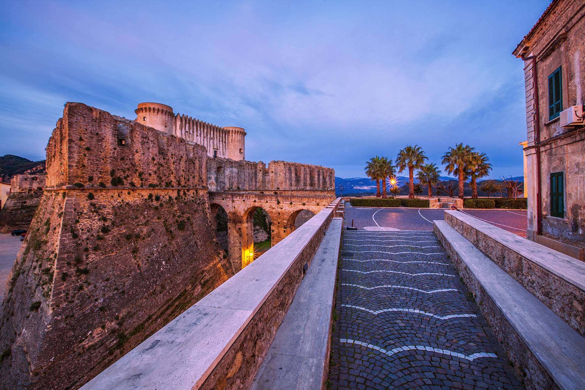 Calabria, il borgo Medievale di Santa Severina e il Castello Normanno