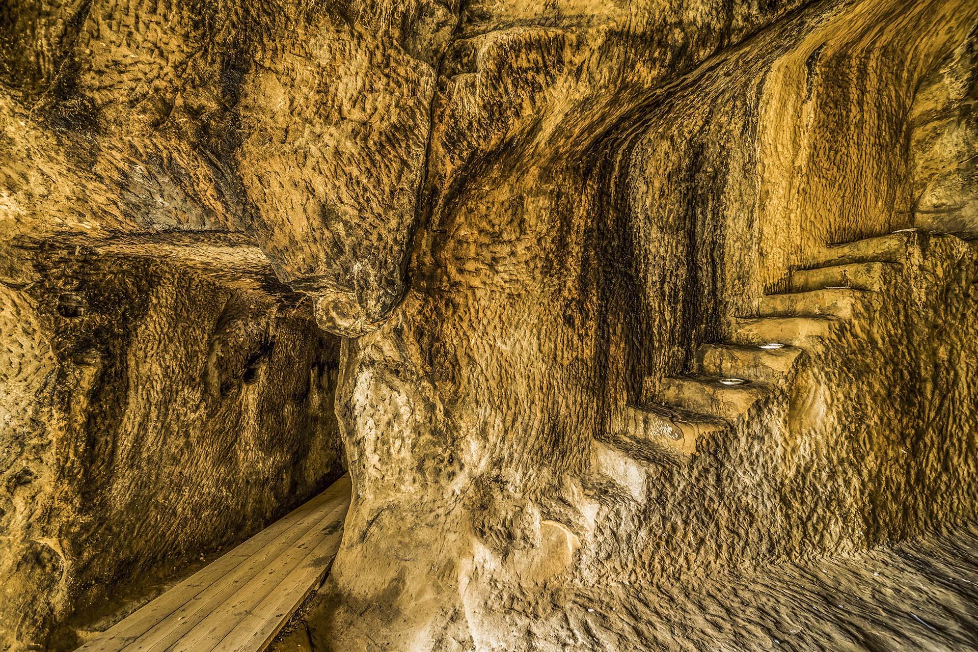 0A1A7367 - Alia, l'ingresso delle Grotte della Gurfa