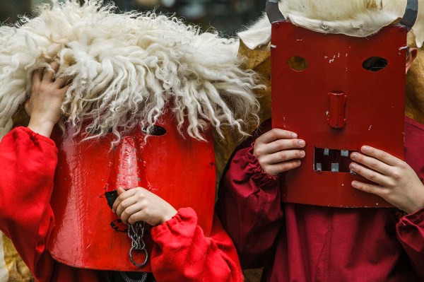 Prizzi, la settimana Santa, il Ballo dei Diavoli, le maschere