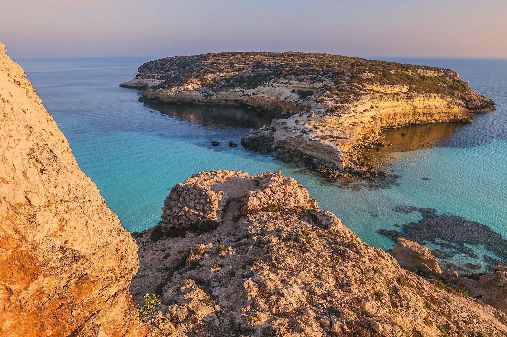 DE7U5411 - Lampedusa, il mare cristallino dell’Isola dei Conigli