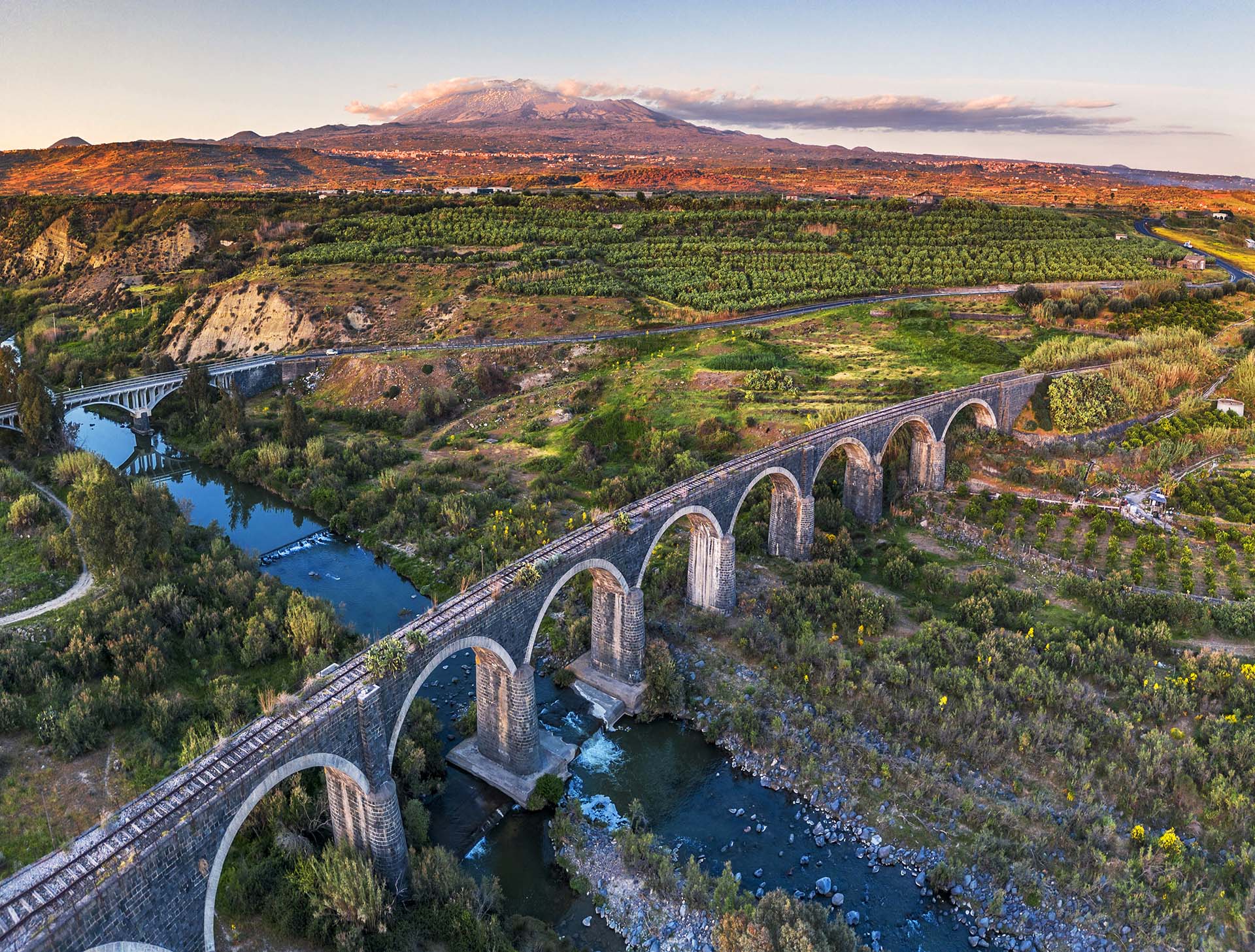 Etna, Ponte Dieci Archi sul fiume Simeto