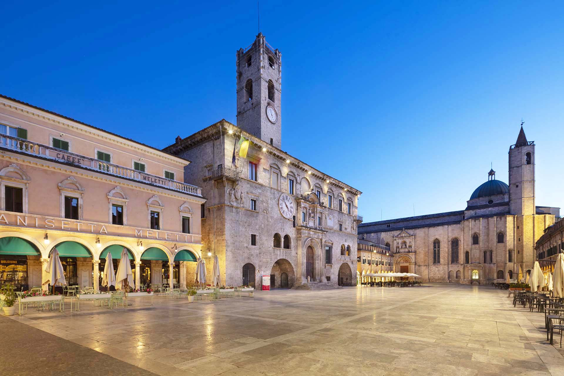 Piazza del Popolo ad Ascoli Piceno