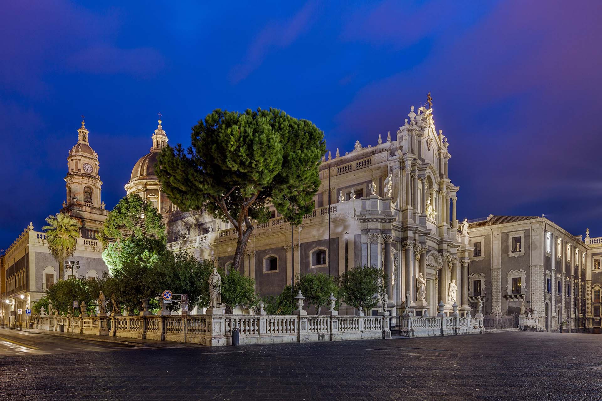 MG_5163-Il duomo di Catania una chiesa barocca