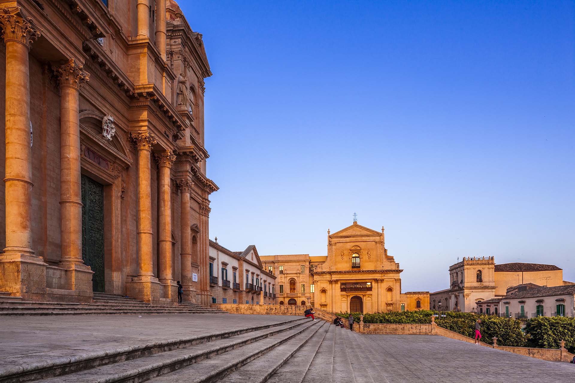 MG_5830-Basilica di san Salvatore e la Cattedrale di Noto