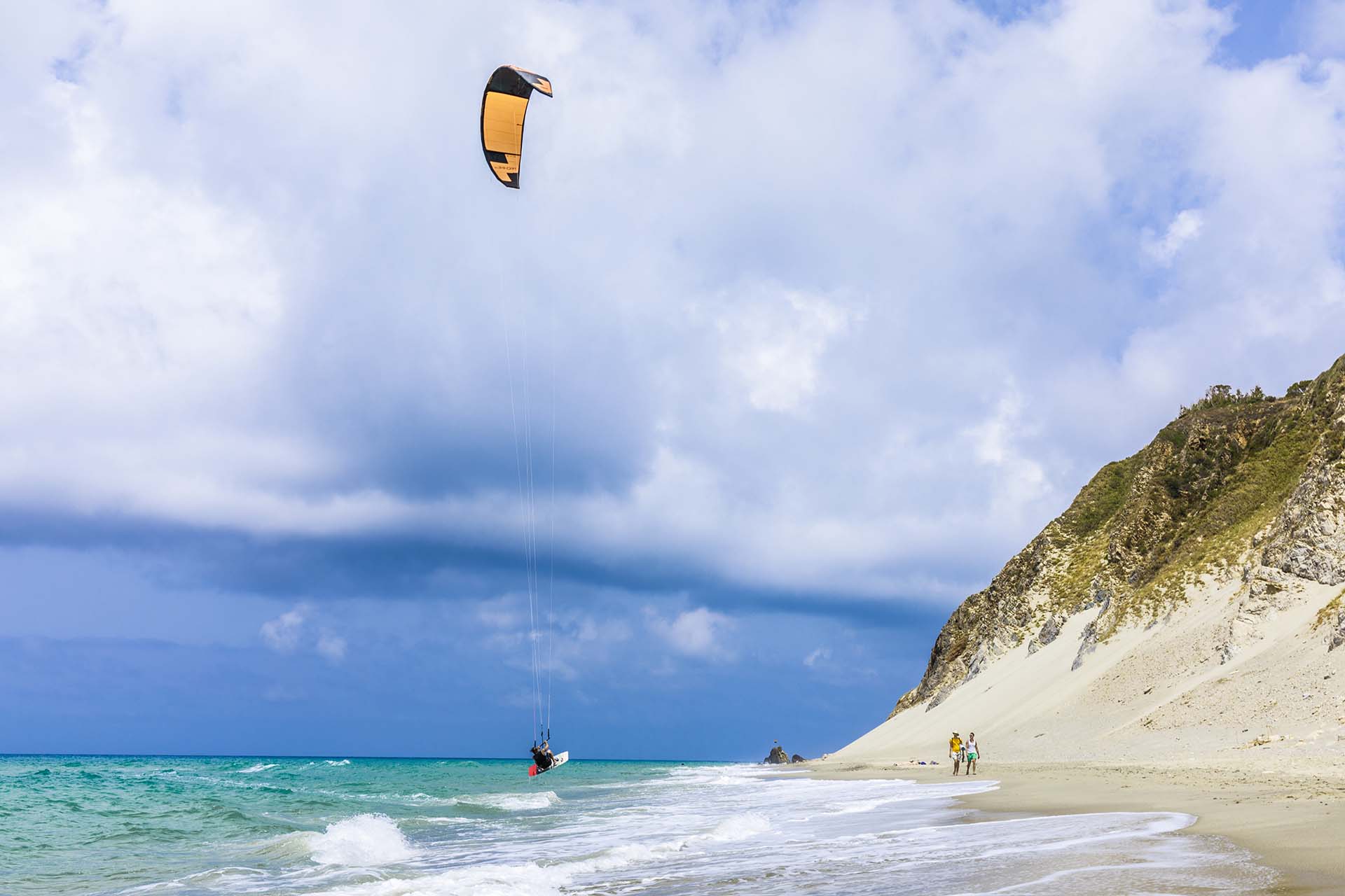 Massina, kitesurf nella Montagna di Sabbia a San Saba