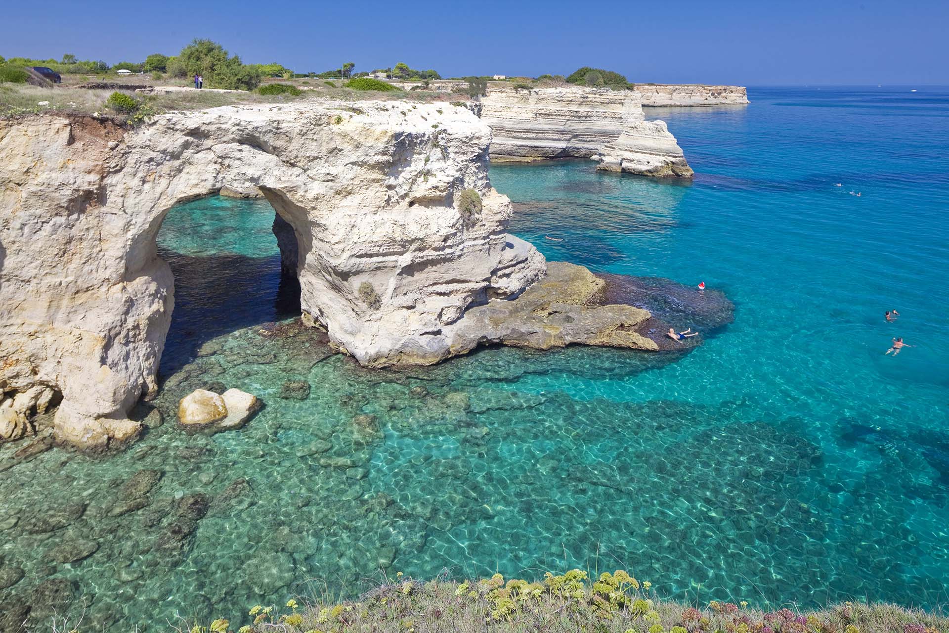 Puglia, l'Arco degli Innamorati a Torre Sant'Andrea