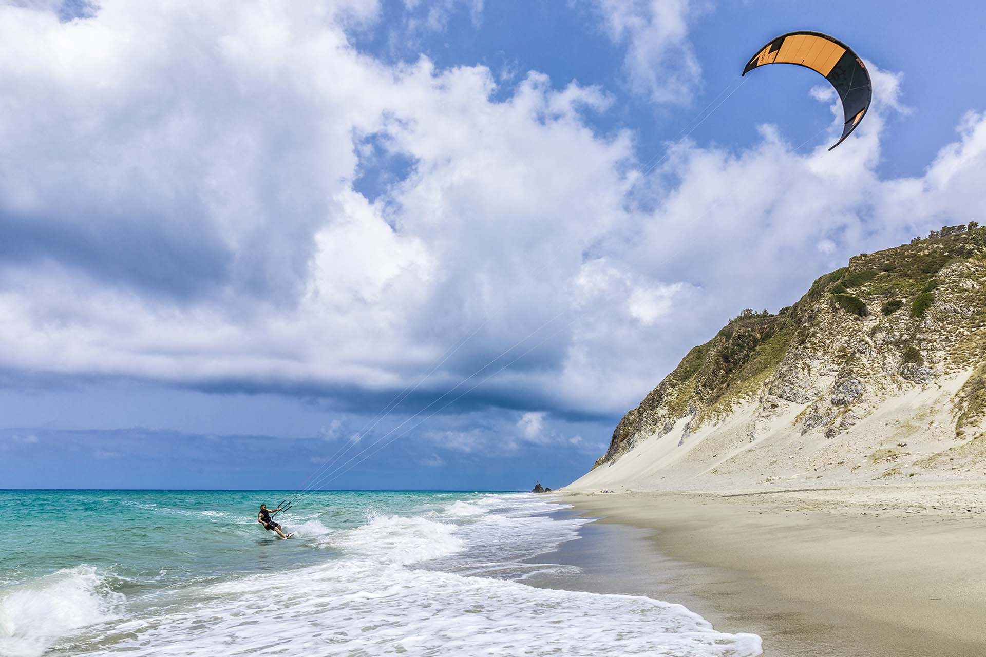 Messina, San Saba, kitesurf alle Montagne di Sabbia