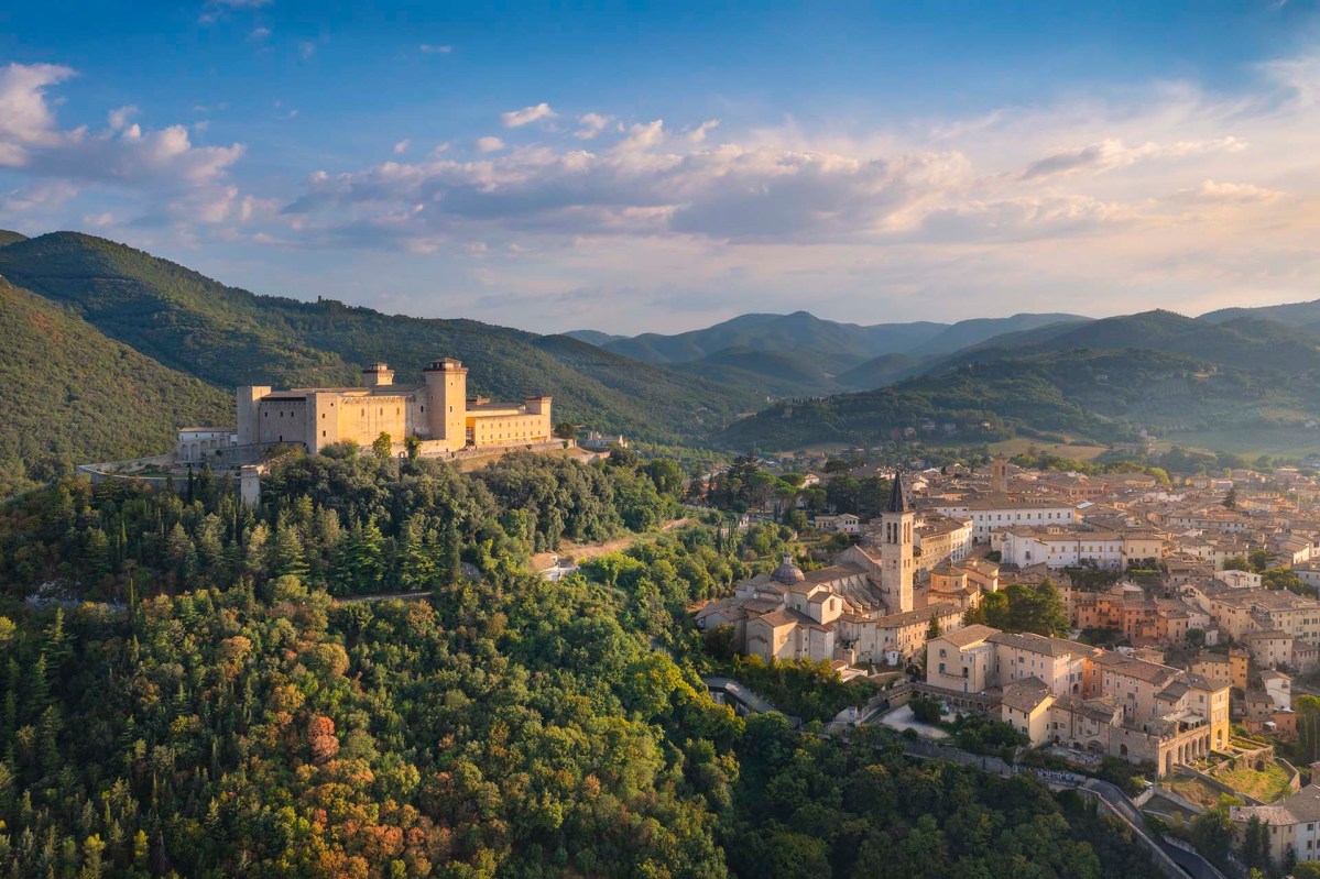 La Rocca Albornoz domina la città di Spoleto.