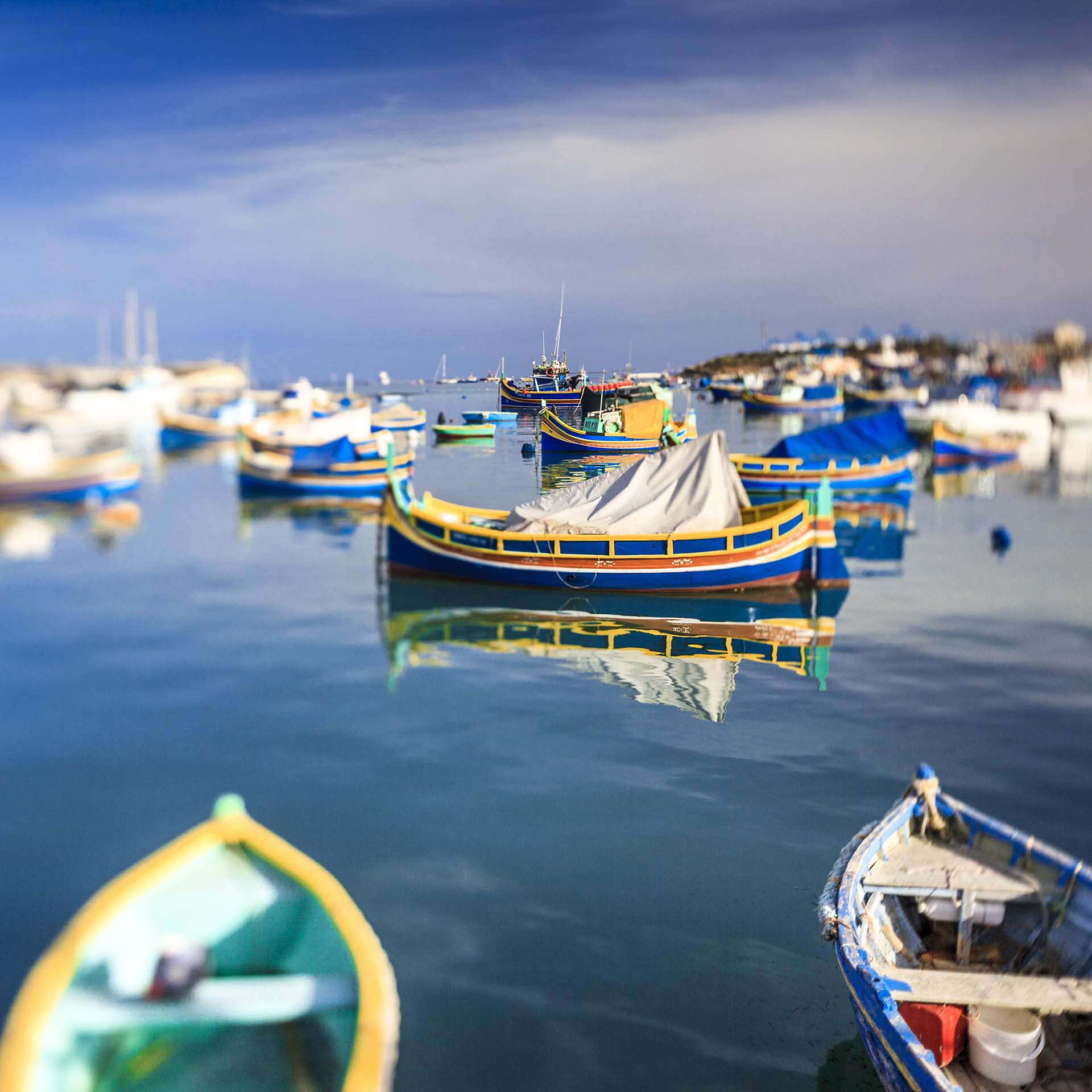 Malta, porto di Marsaxlokk, Luzzu imbarcazioni tipiche Maltesi