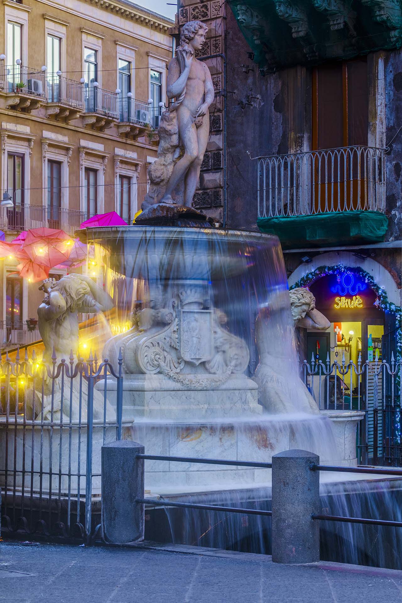 PESCHERIA DI CATANIA - 101 Zone, image size:1280x1920