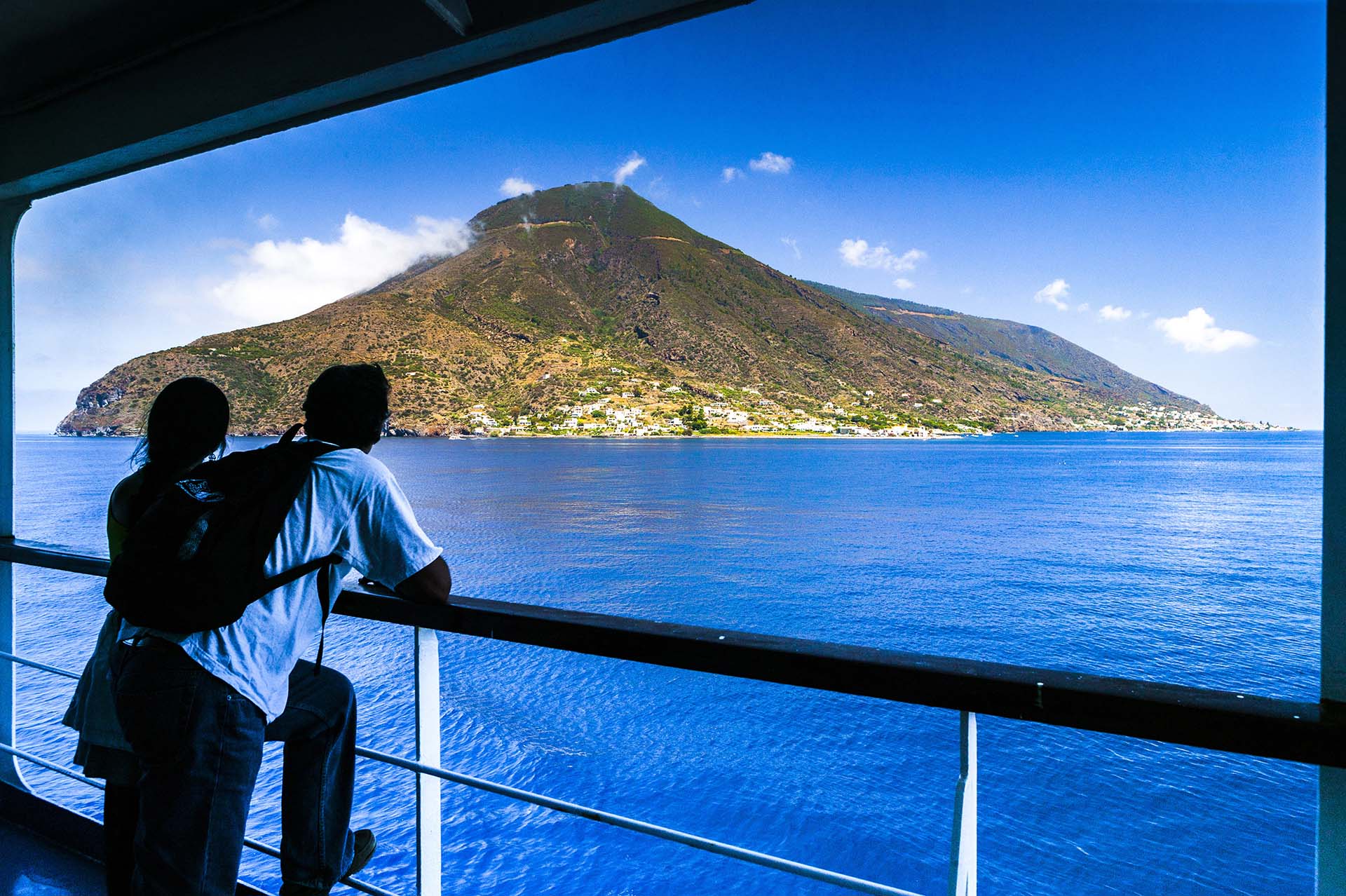 Isole Eolie, una finestra sull'isola di Salina