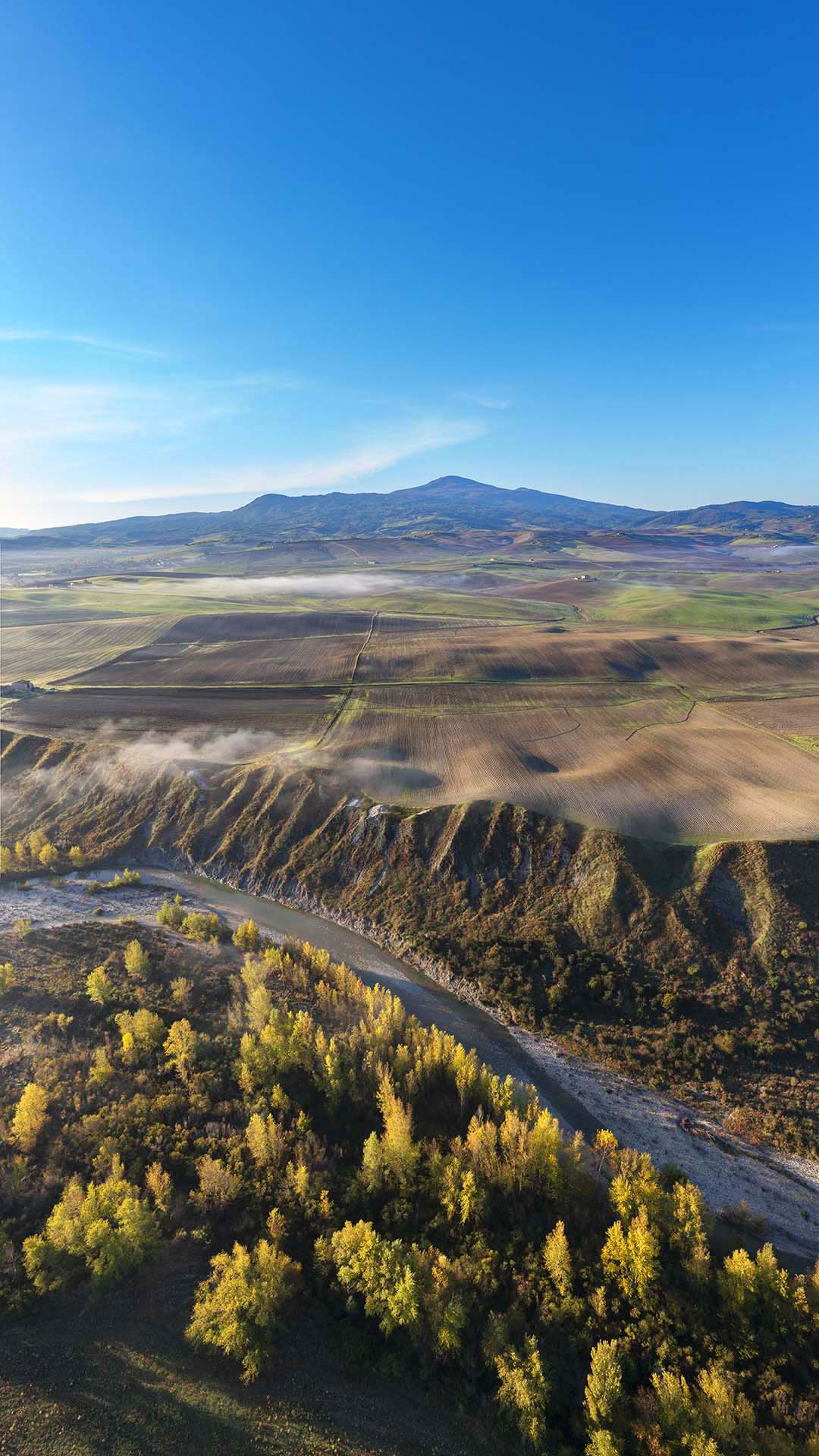 Il fiume Orcia e il monte Amiata in Toscana.