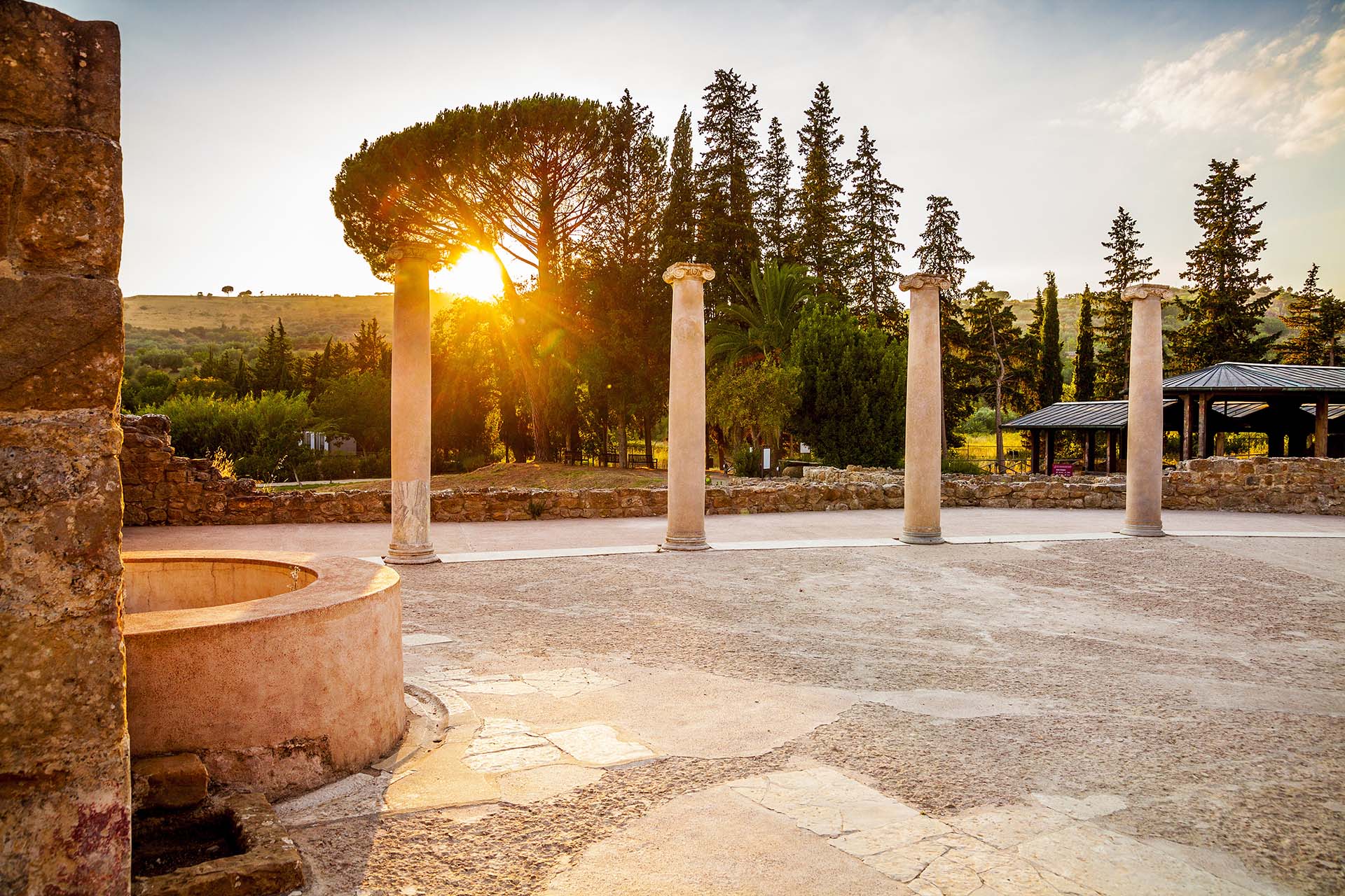 Piazza Armerina, il colonnato esterno della Villa Romana del Casale