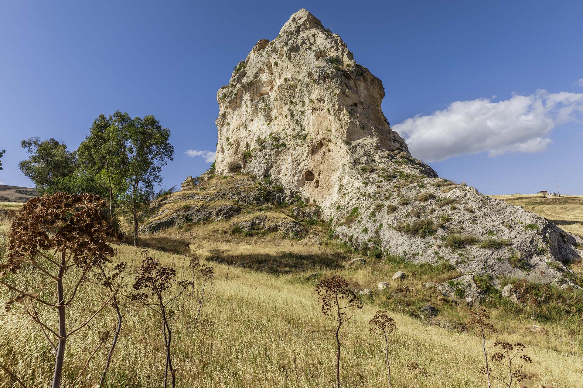 Agrigento, sito archeologico Petra di Calathansuderj nel territorio tra Comitini e Grotte