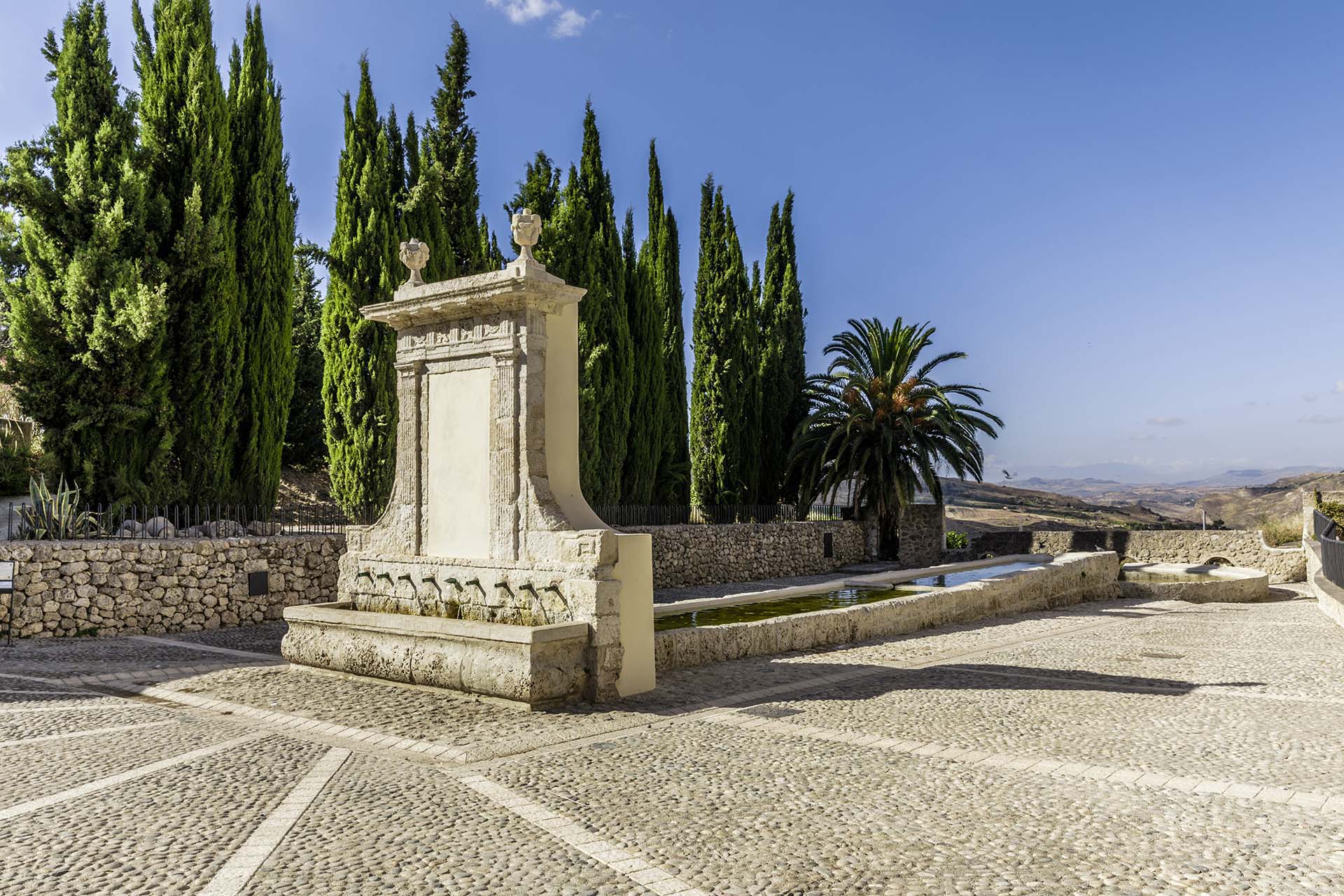 Agrigento, fontana Novi Cannola a Racalmuto
