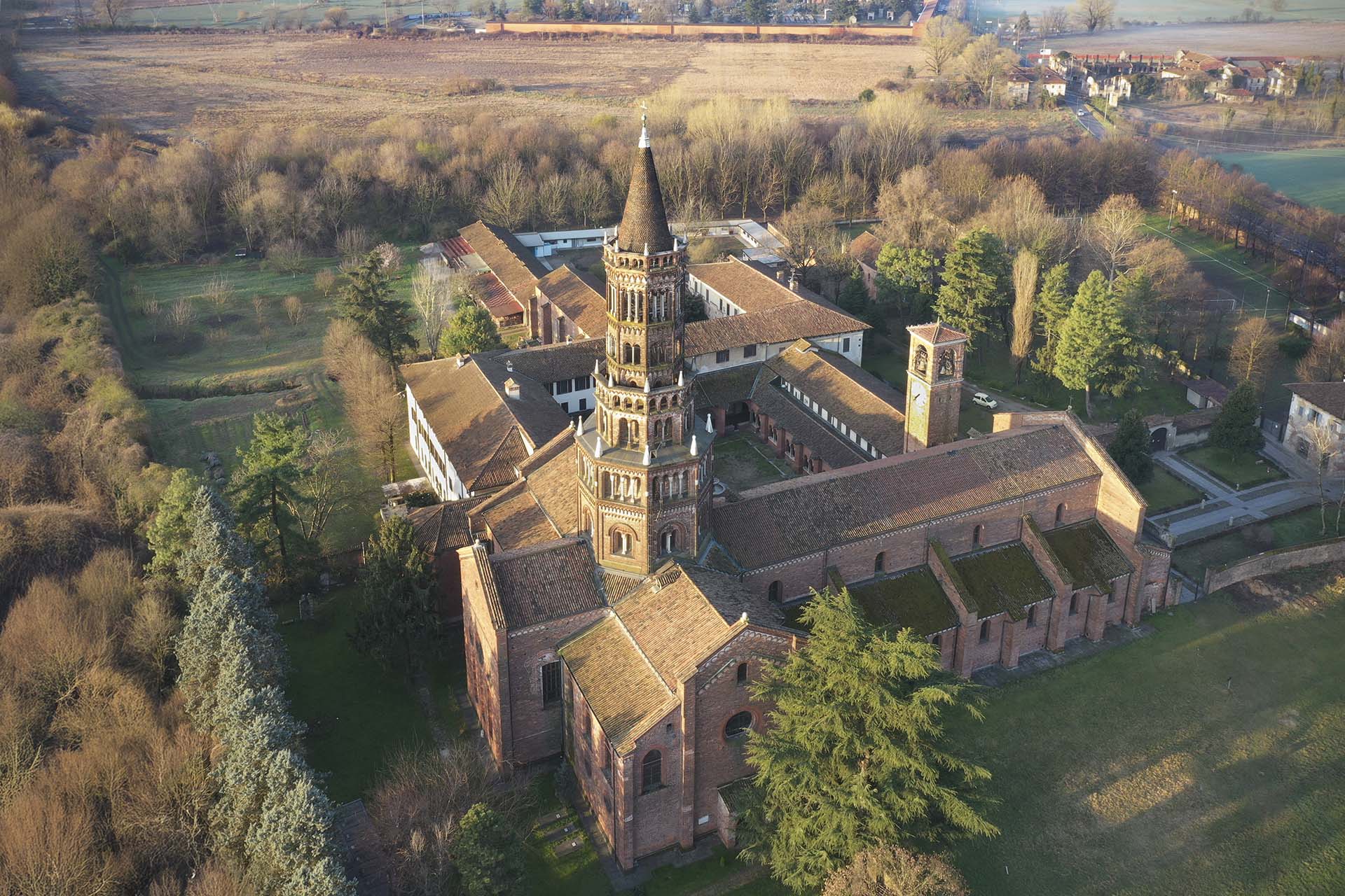 L'abbazia di Chiaravalle nel Parco agricolo Sud Milano.