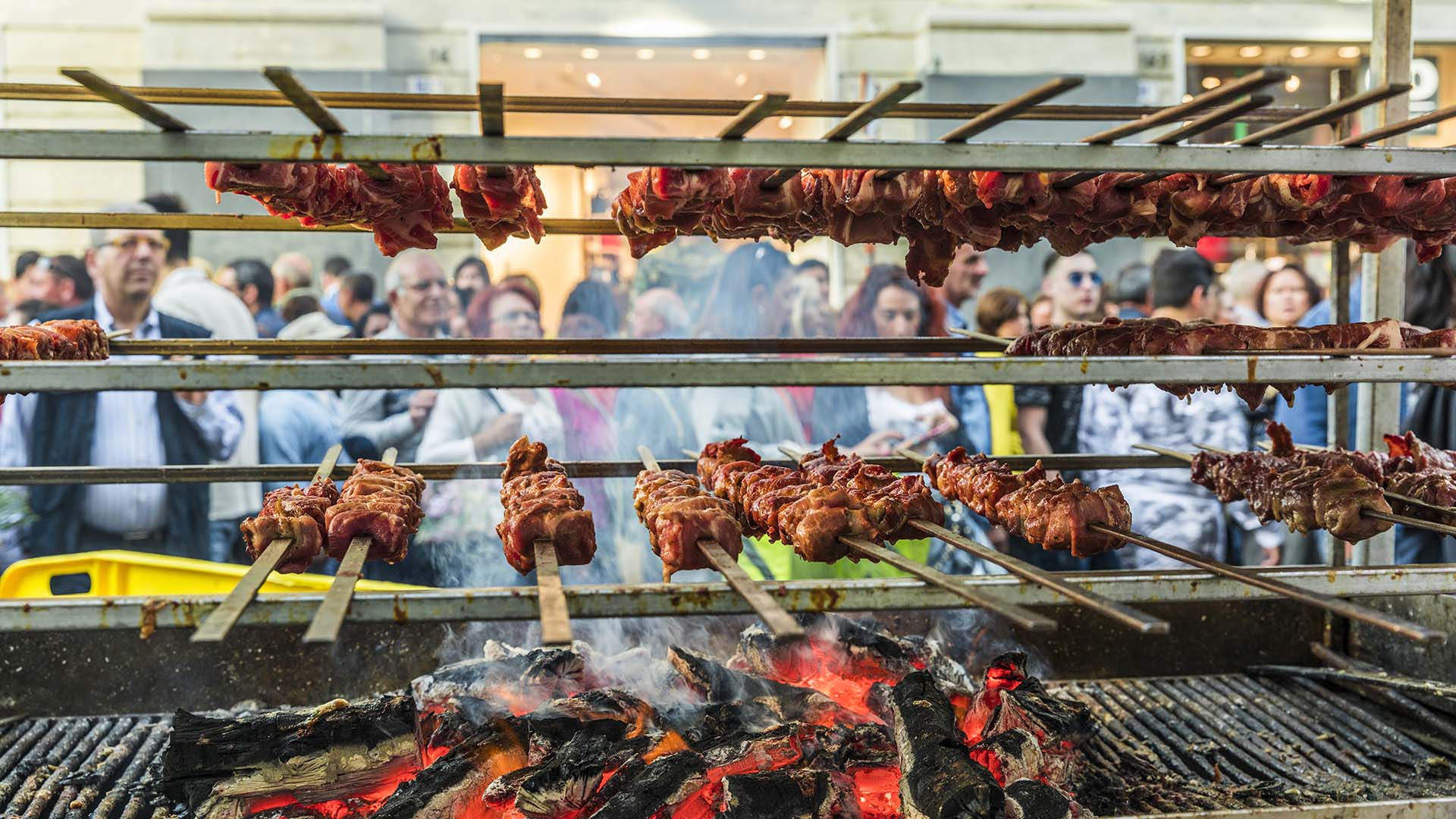 Catania, street food in via Etnea