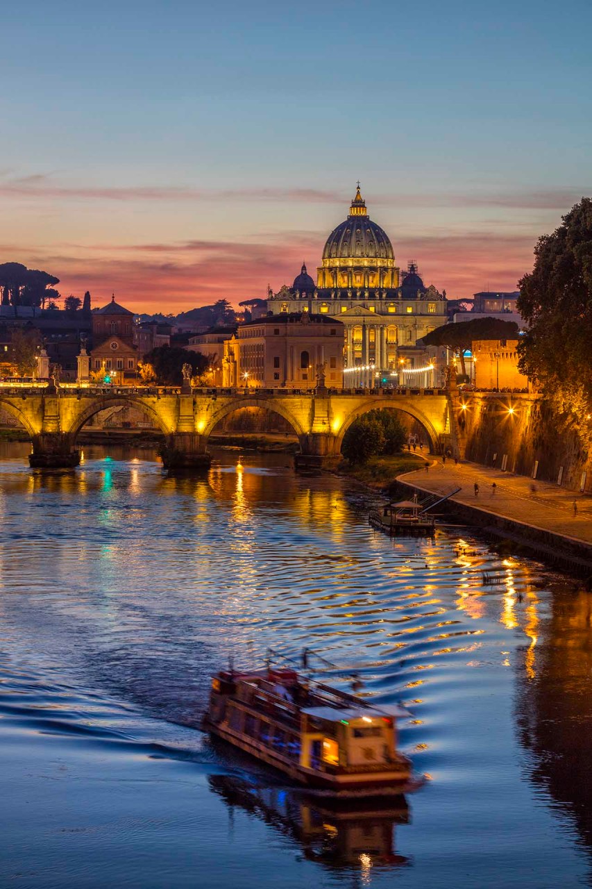 avigazione sul Tevere nei presi di Ponte Sant'Angelo