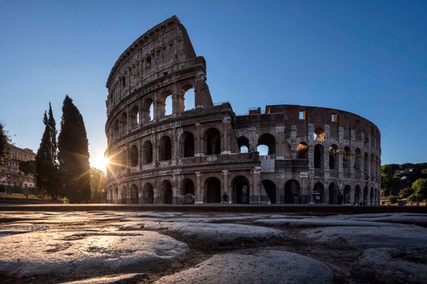 Colosseo Romano: Un Viaggio nel Cuore dell'Antica Roma