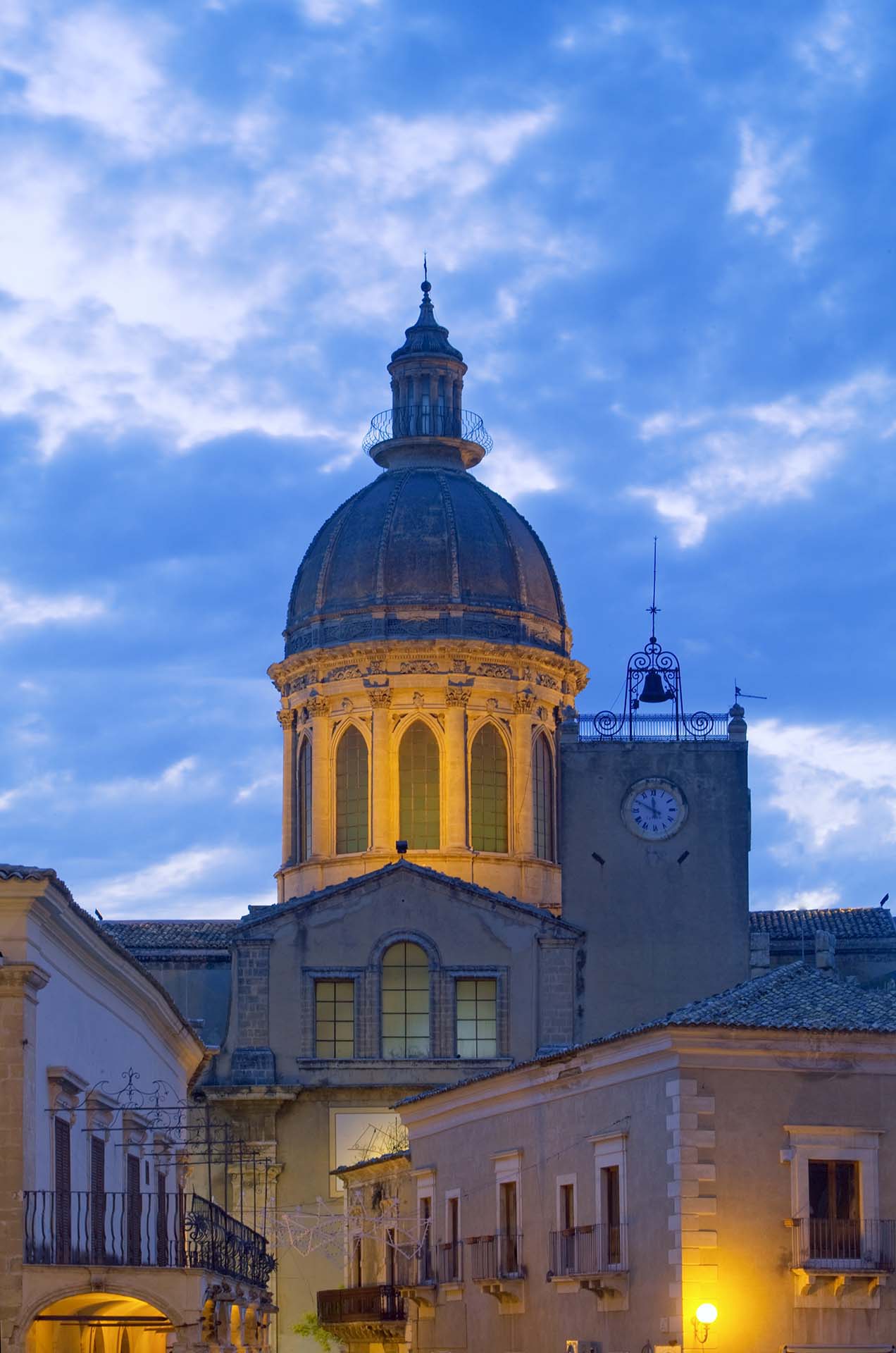 DE7U6238-Ragusa, la cupola della Basilica Maria Santissima Annunziata di Comiso