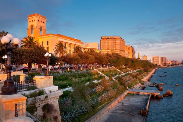 Il lungomare di Taranto.