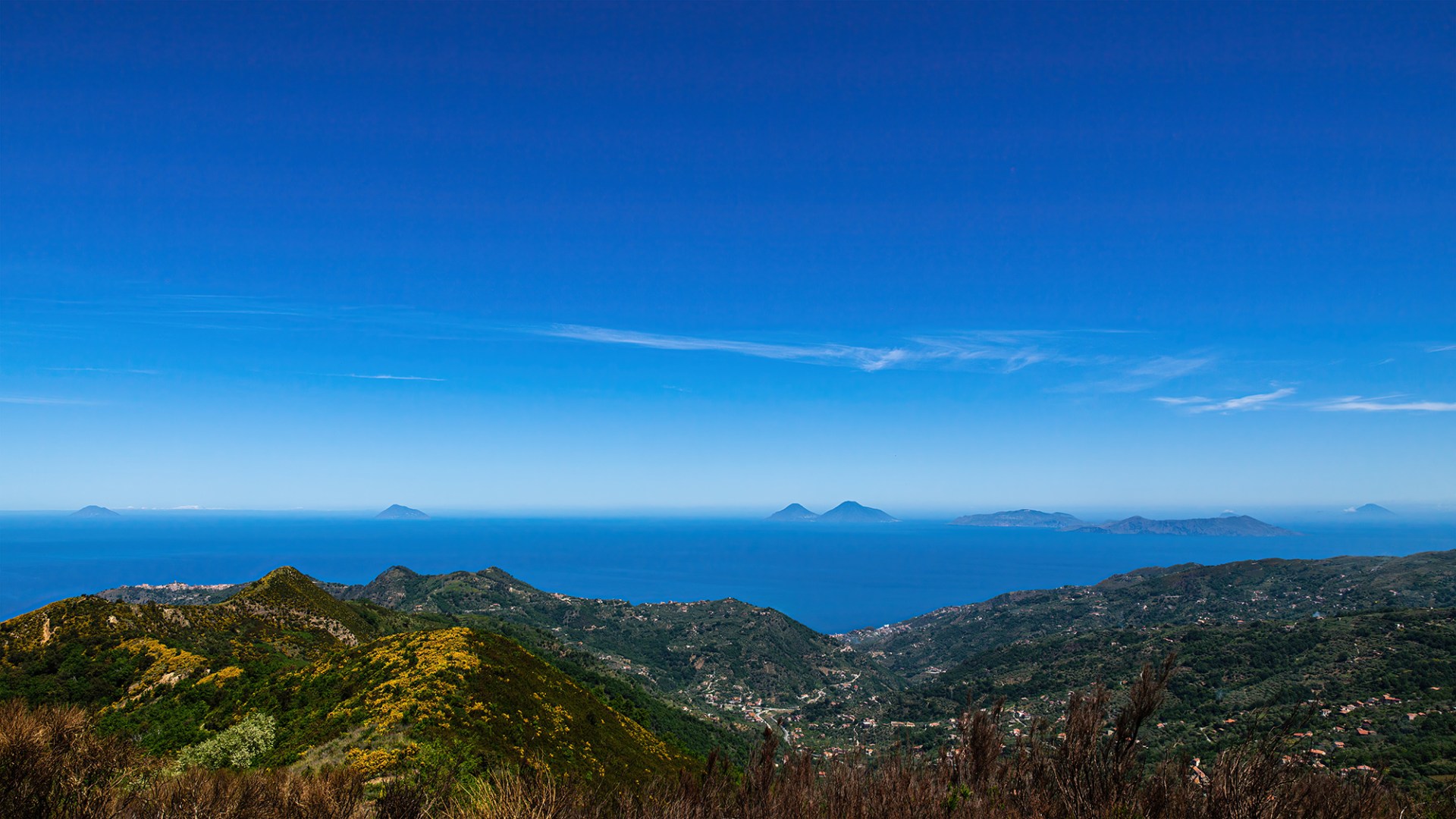 Isole Eolie, l'arcipelago blu.