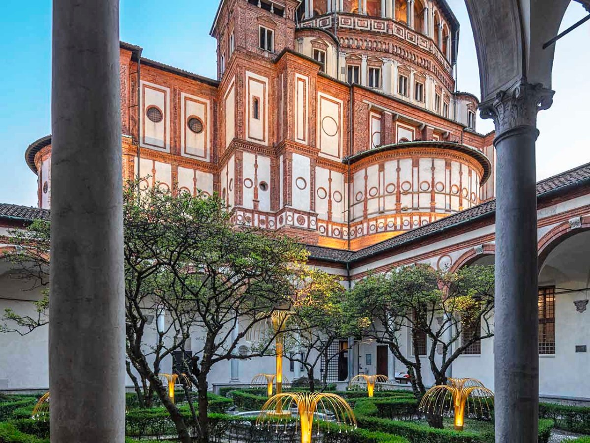 Il Chiostro delle Rane e la Chiesa di Santa Maria delle Grazie a Milano.