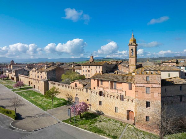 Il borgo di Buonconvento in Val Ombrone.