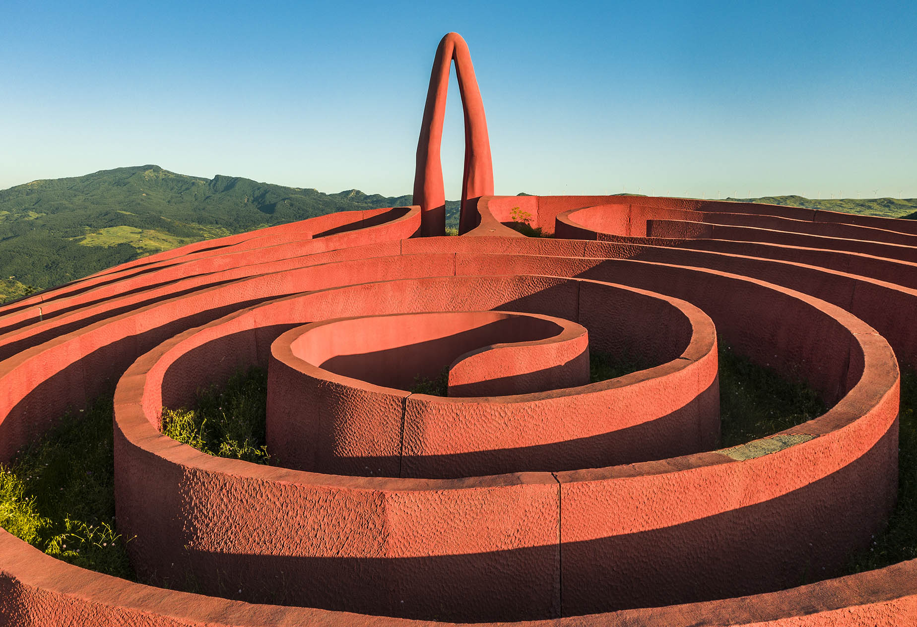 Labirinto di arianna, Fiumara d'Arte, Castel di Lucio,